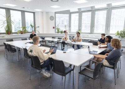 Besprechungsraum mit Studierenden